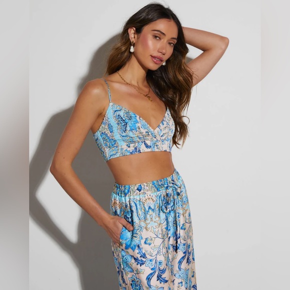 NWT 3 Piece Alani Satin Paisley Komono, Crop Top & Wide Leg Pants |Size Medium - Picture 11 of 14